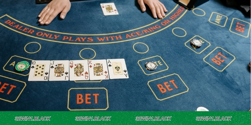 Cân nhắc cược liên hoàn trong game bài nổi tiếng